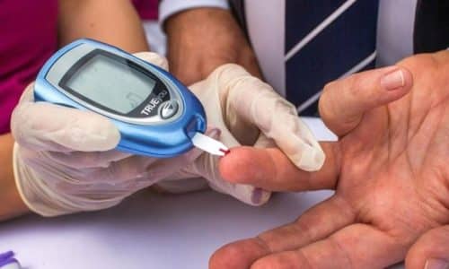 Больным с диагностированной диабетической патологией во время курса с Офлоксином 200 необходим контроль уровня глюкозы