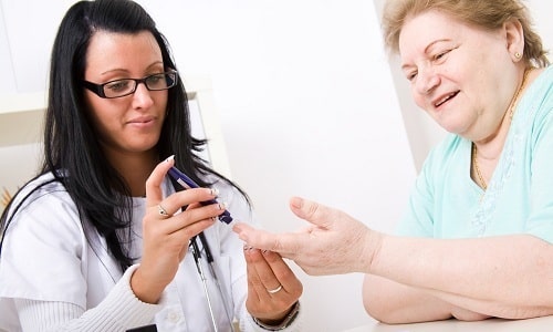 У больных диабетом при назначении БАДа нужно периодически осуществлять мониторинг уровня сахара в сыворотке крови