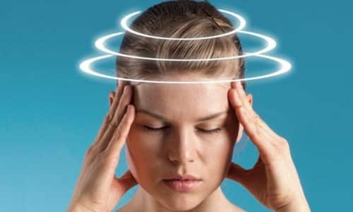 После приема часто ощущается боль в области висков, может кружиться голова