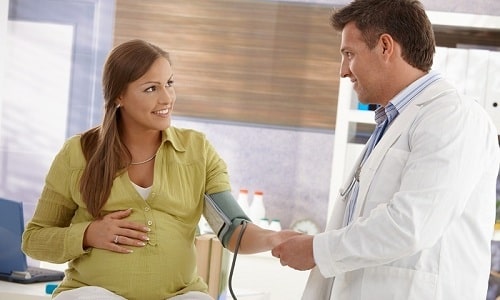 Во время беременности перед началом использования Глюцерны лучше проконсультироваться с врачом