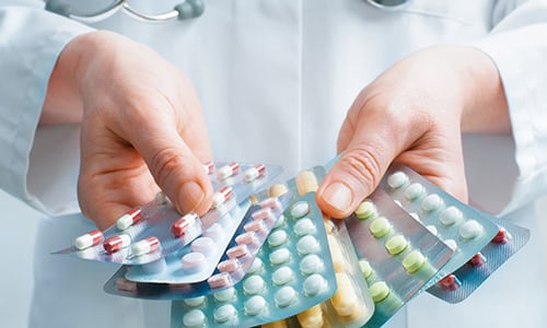Прием медикаментов при проведении инсулинотерапии должен согласовываться с лечащим врачом
