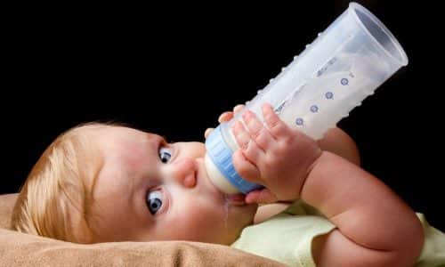 Глимепирид проникает в грудное молоко, поэтому при лечении женщина должна перевести младенца искусственные смеси