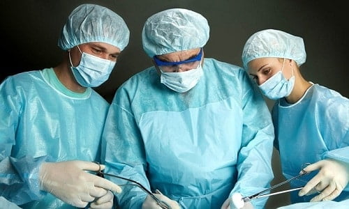 Прием медикамента требуется отменить за 2 суток до проведения планового хирургического вмешательства