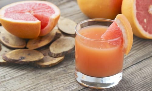Концентрация рассматриваемого средства возрастает при одновременном употреблении грейпфрутового сока