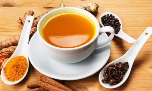 При диабете применяют куркуму в виде добавки в чай